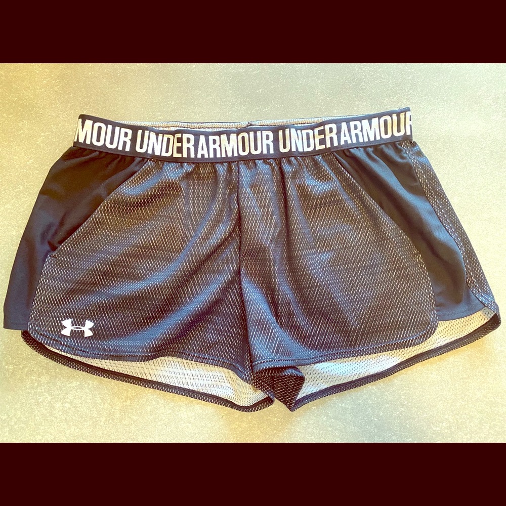Under Armour Play Up running / workout shorts